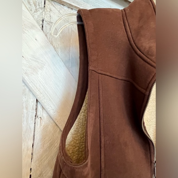 Lauren Ralph Lauren Brown Suede Like Sherpa Lined Full Zip Vest Size Petite P - Picture 5 of 7